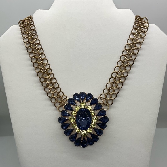 Jewelry - BOLD Navy Blue Stone Medallion Necklace set in Gold Tone Metal Eye Catching WOW